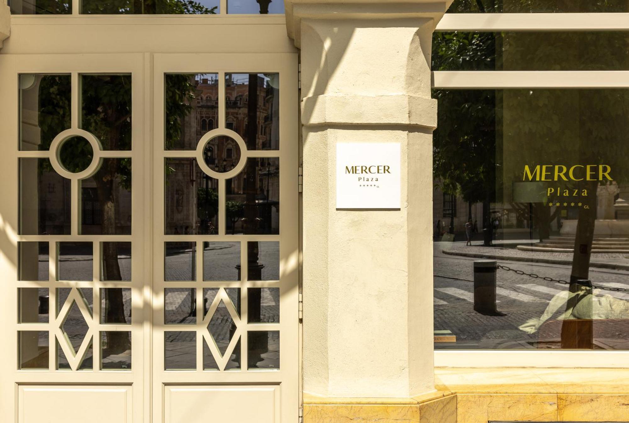 Mercer Plaza Sevilla 5 Gl Exterior photo